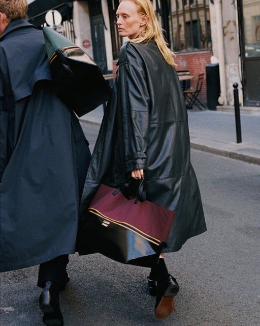 K Way cahuparis A meeting of signatures born from Parisian spirit and united approach. KWA 3 Moyenne