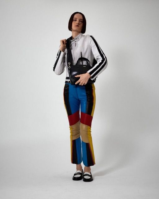 COLORFULPhotographe alex pommier Mannequin charlottetomas cah cahuparis Moyenne