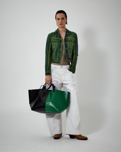 NEW FW25 Photographe alex pommier Mannequin charlottetomas cahu cahuparis Moyenne