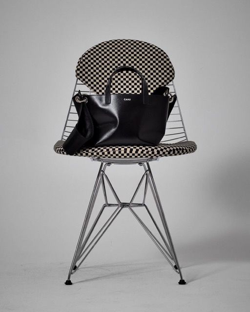 VITRA X CAHUPhotographe alex pommier Assises vitra Merci karin.gintz cahu cahuparis 2 Moyenne