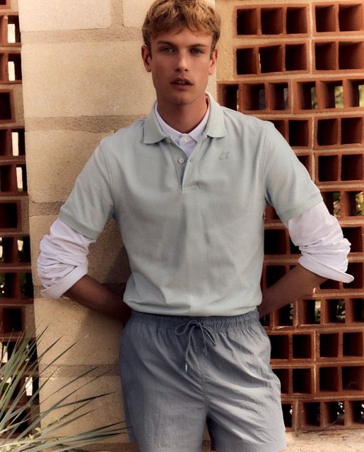 Light layers for summer ease.Discover the Spring Summer collection at the link in bio. KWAY 2 Moyenne