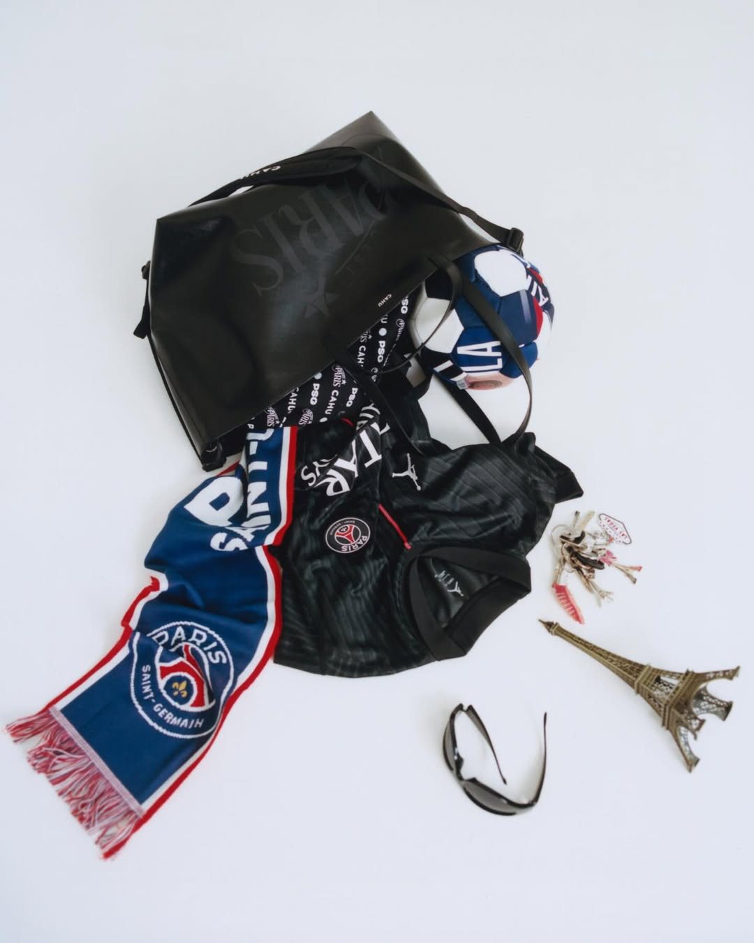 PSG LIMITED psg x cahuparis Un sac en e dition exclusive icicestparis Faire du merchand